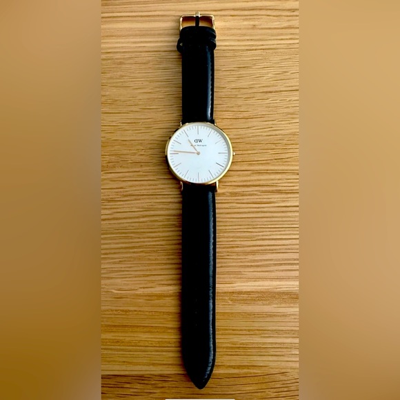 Daniel Wellington men’s Whatch size 40mm - Picture 2 of 3